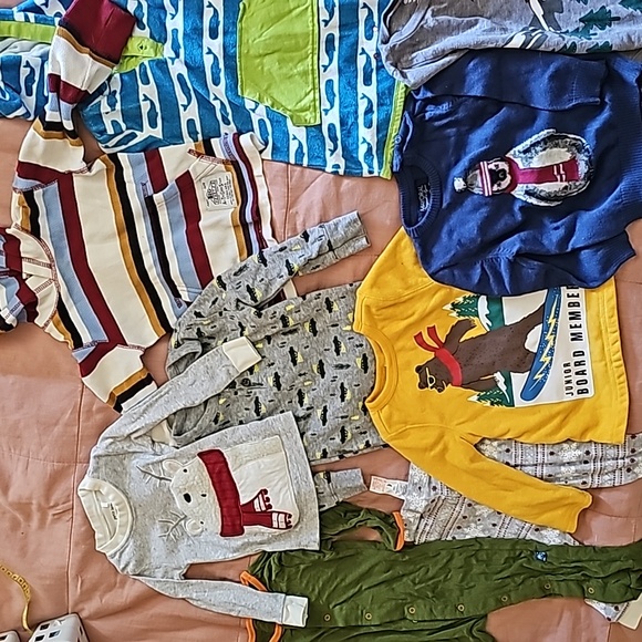 STUNNING BULK BRANDED BOYS 12 TO 24 MONTHS CLOTHES SET - Picture 3 of 10